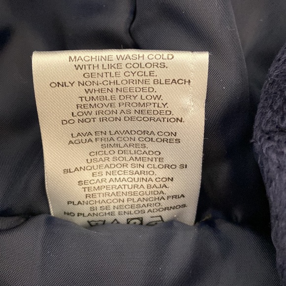 Pooh bunting with mitts - Picture 9 of 11